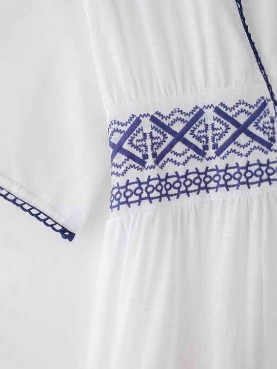 New Trendy Embroidered V-Neck Maxi Dress – Effortlessly Stylish & Versatile