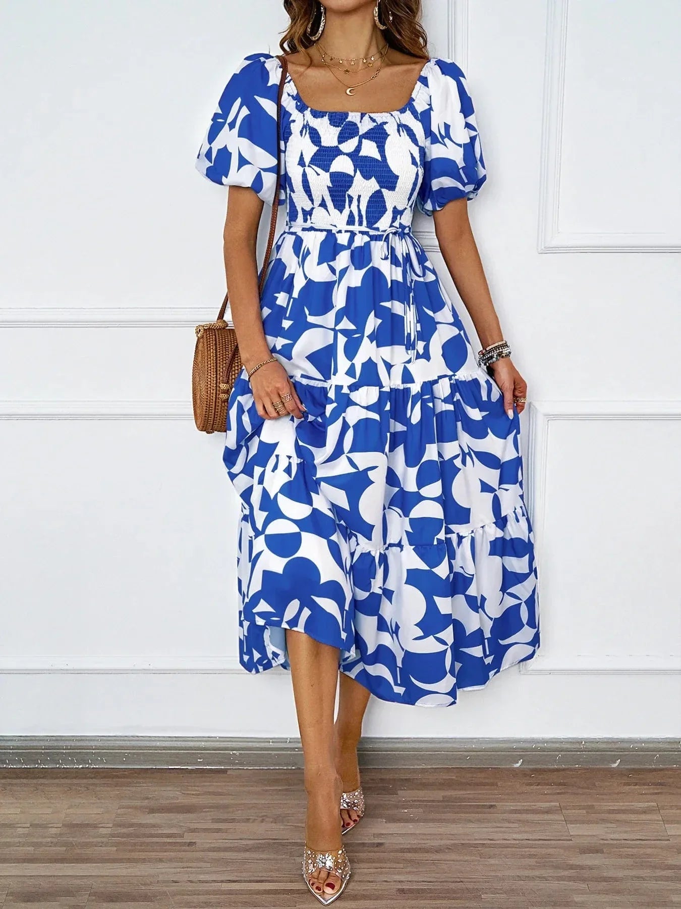Robe à motifs floraux midi bohème