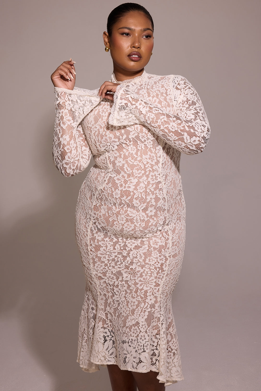 Sophia-Vintage Ivory Lace Fitted Midi Dress