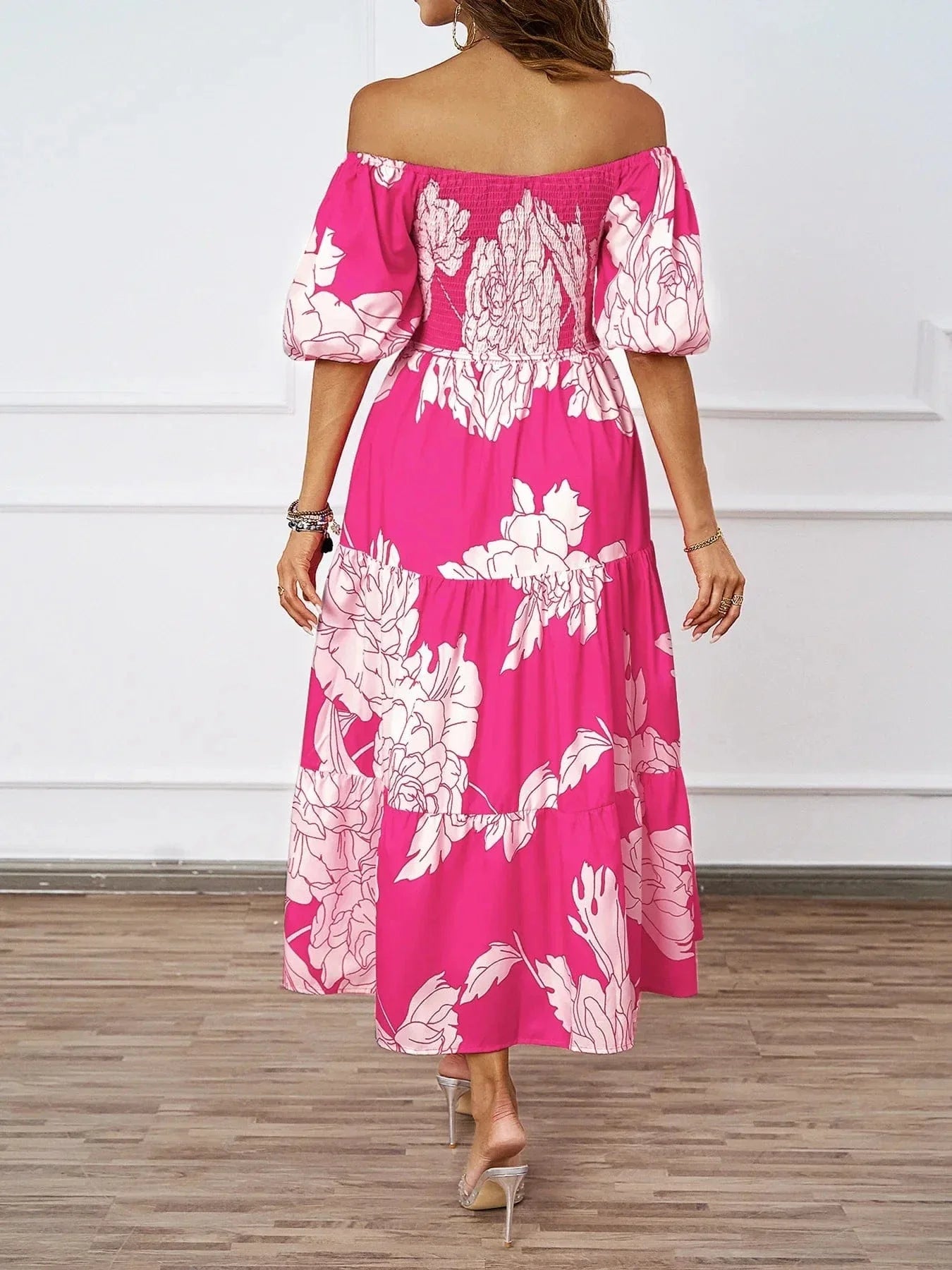 Robe à motifs floraux midi bohème